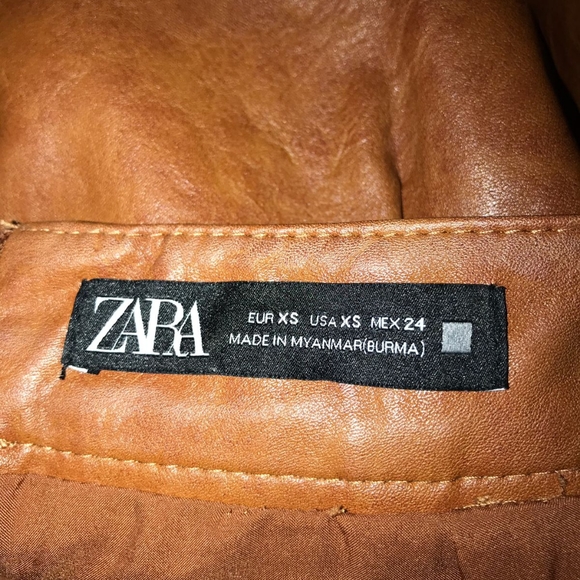 brown faux leather skirt with golden buttons - Picture 4 of 4